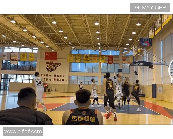 武汉篮球队战术创新引领潮流成就新高峰